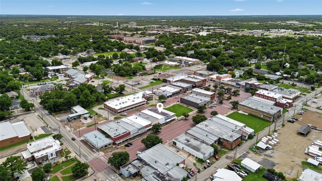 Orig Town Of Commerce - Commercial Sale