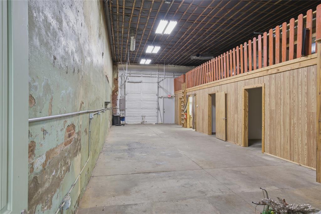 Orig Town Of Commerce - Commercial Sale