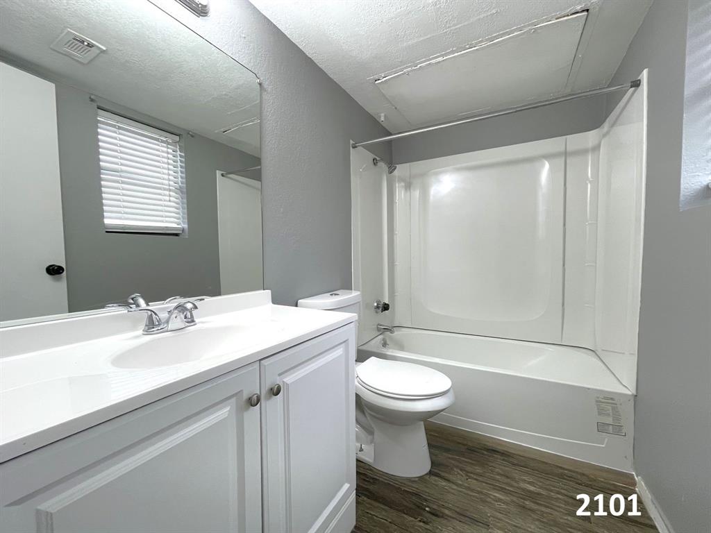 Cedar Rdg Arlington Town Homes - Residential Income