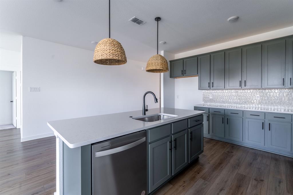 Prairie Rdg Ph 7 - Residential