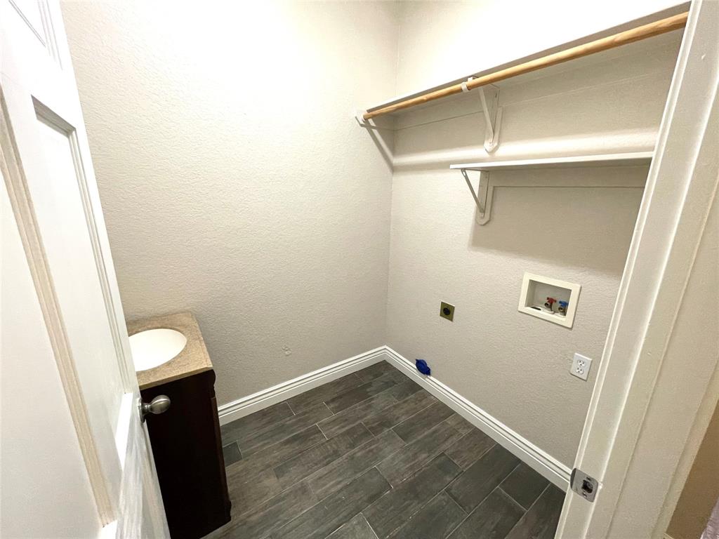 Oakwood Estates - Residential Lease