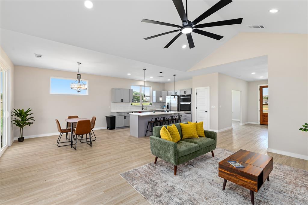 LONGHORN PHASE 1 - Residential