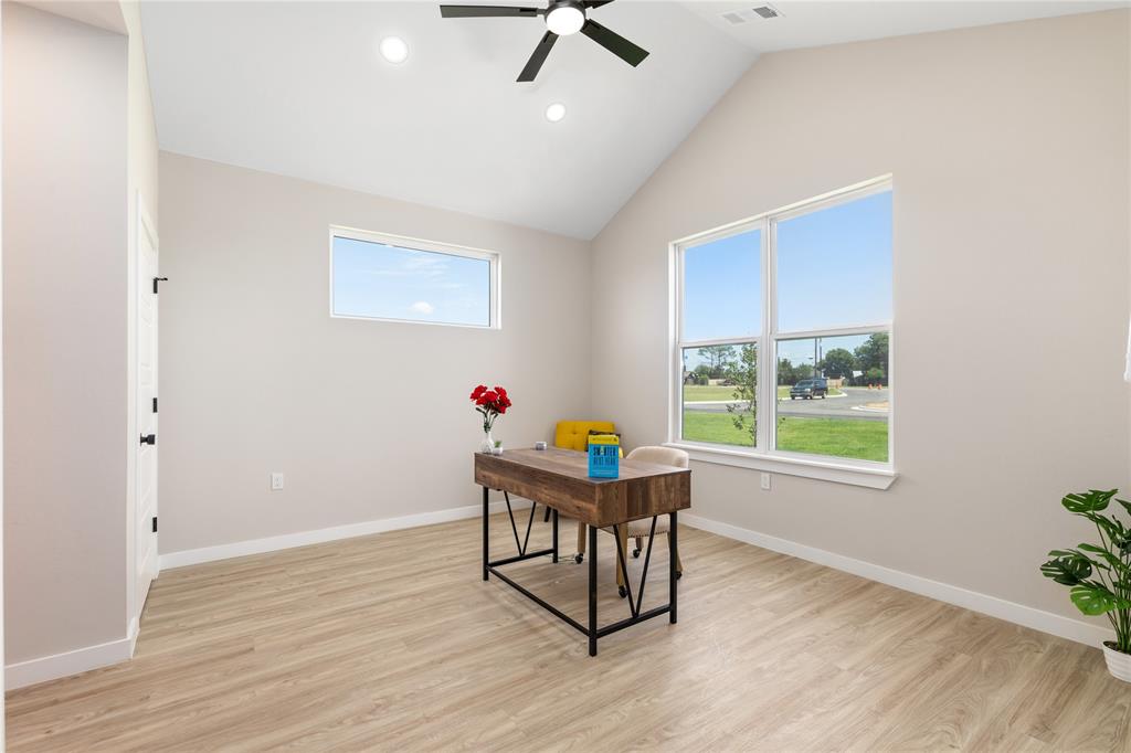 LONGHORN PHASE 1 - Residential