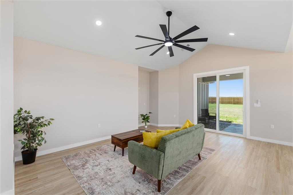 LONGHORN PHASE 1 - Residential