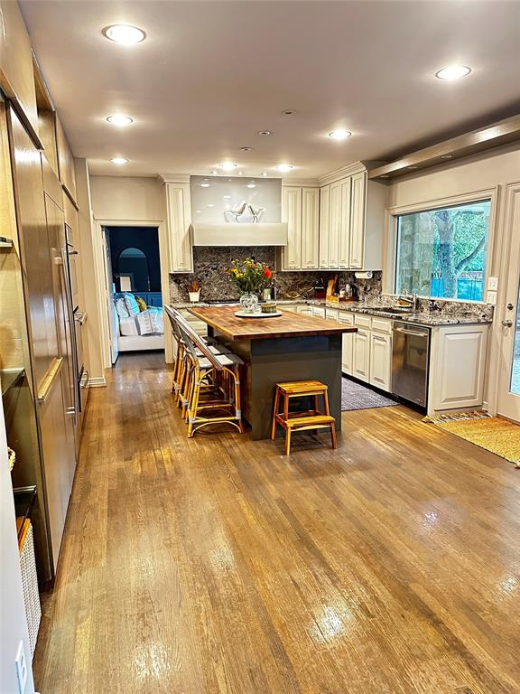 Lansdovvne Estates 2nd Instl - Residential