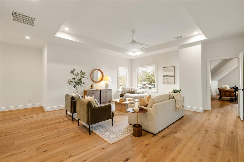 Williams Caruth - Residential
