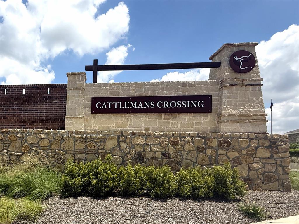 MLS# 21310075 - Built by Starlight Homes - Ready Now! ~ Brand new single-family residence in Cattleman's Crossing offering 1,589 sq ft, three bedrooms and two full baths. Easy access to the highway and surrounded by convenience from shopping, dining, and every day needs minutes away. Open floorplan with laminate and carpet flooring, granite counters, walk-in closets, and cable-high-speed internet available. Electric heat and cooling, slab foundation, composition roof, private yard and 2-car garage. Zoned Northwest ISD: Carl E. Schluter (ES), Pike (MS), Eaton (HS).