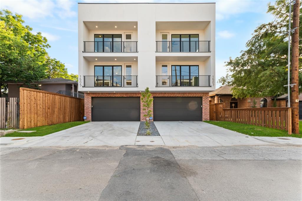 Hollyville - Residential