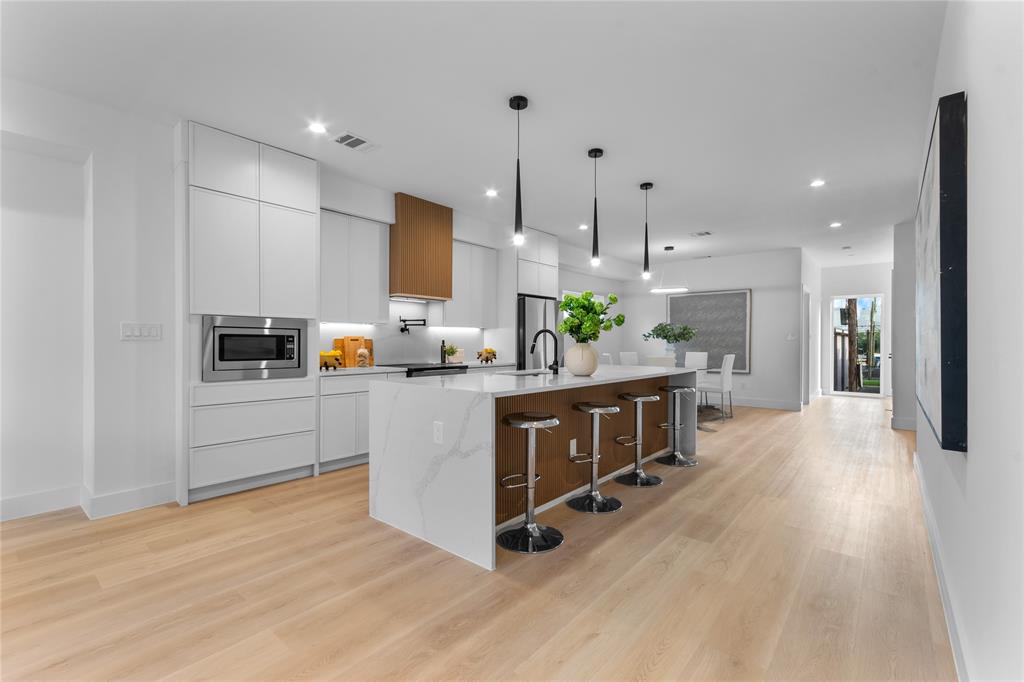 Hollyville - Residential