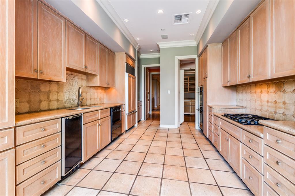 Mansion Residence - Residential