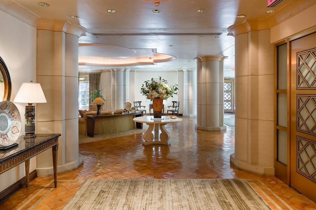 Mansion Residence - Residential
