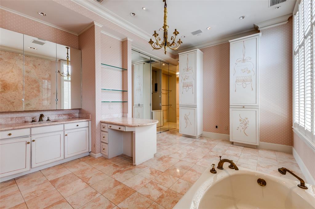 Mansion Residence - Residential