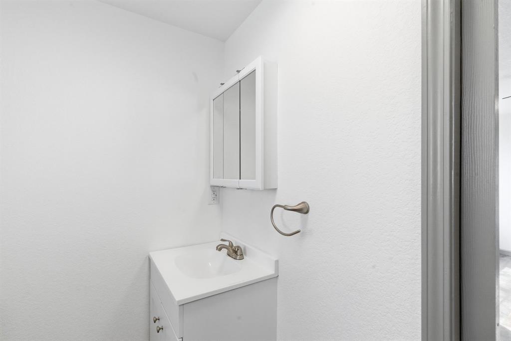 Lipan - Residential
