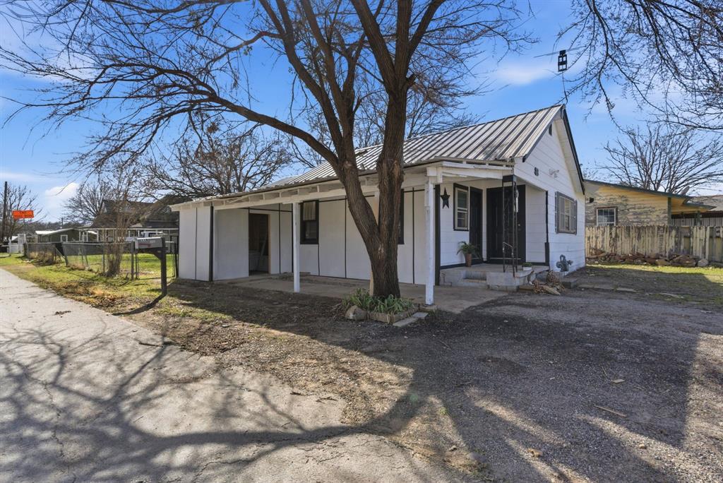 Lipan - Residential