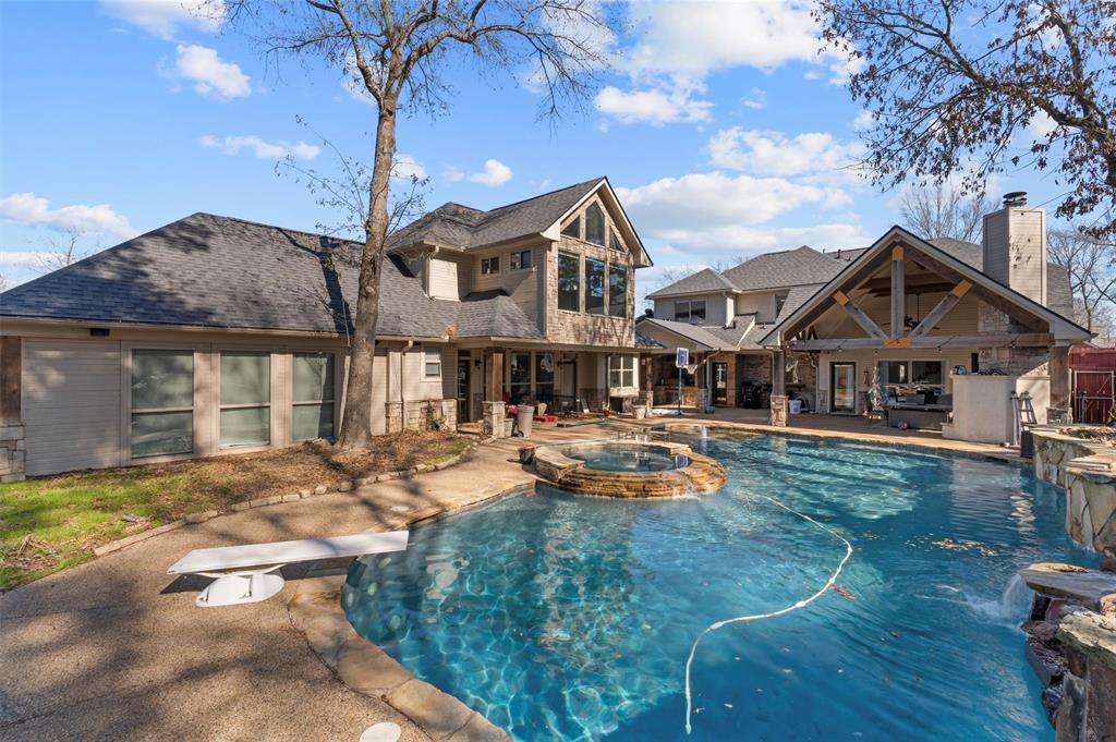 LT 21 BLK 1 HOLLY RIDGE ADDN - Residential