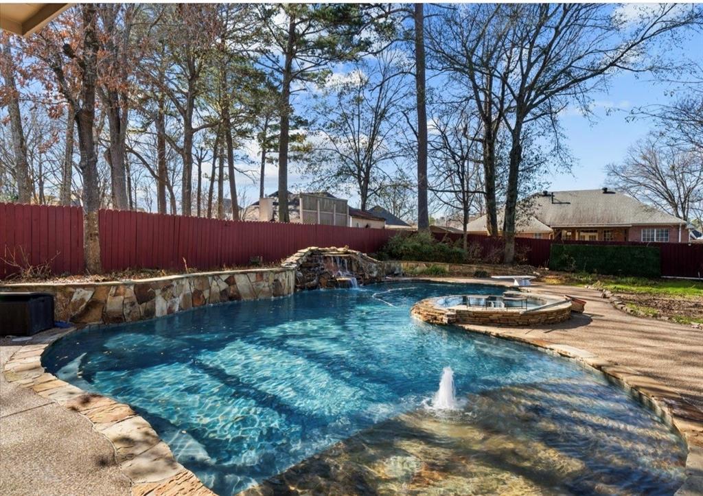 LT 21 BLK 1 HOLLY RIDGE ADDN - Residential