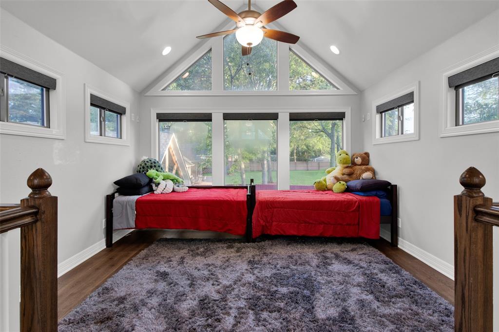 LT 21 BLK 1 HOLLY RIDGE ADDN - Residential