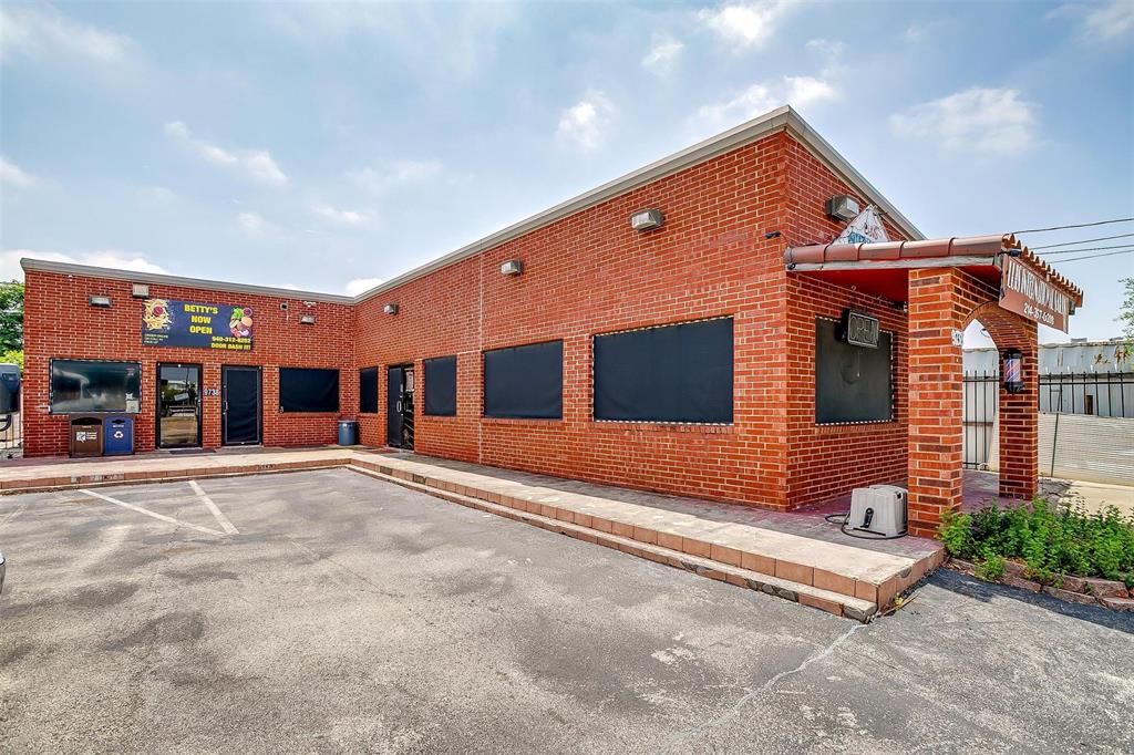 Excellent Commercial Opportunity Near Harry Hines Blvd! Prime location with unbeatable access to major highways including I-35E, Loop 12, and Northwest Highway. Situated just off Harry Hines Blvd, one of the busiest and most high-traffic corridors in Dallas, this versatile property features two separate units, currently operating as a food truck commissary kitchen and a barbershop, offering immediate income potential. The kitchen unit is equipped with an electric oven and a walk-in cooler, ready for continued food service use. This property allows for a broad range of commercial activities including retail, automotive, office, restaurant, service businesses, warehouses, and light manufacturing, making it ideal for investors, owner users, or redevelopment. With high visibility, strong traffic counts, and close proximity to the medical district, Love Field Airport, and major commercial hubs, this is a rare opportunity to own a high-performing asset in one of Dallas’ most dynamic business zones.