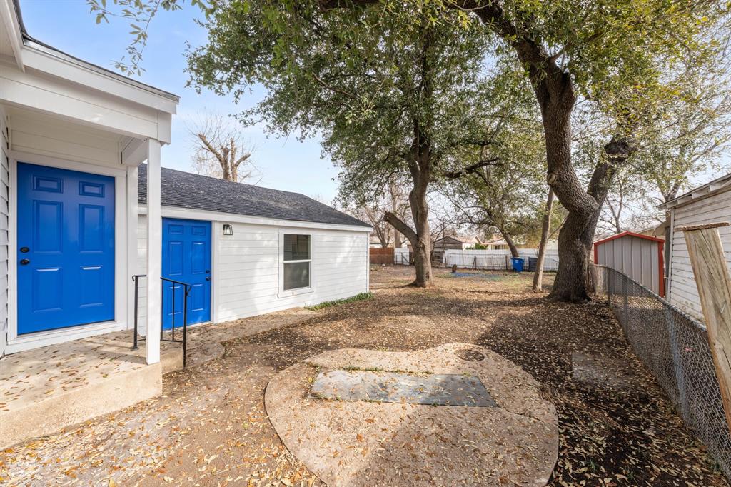 Bluebonnet Lawn - Residential