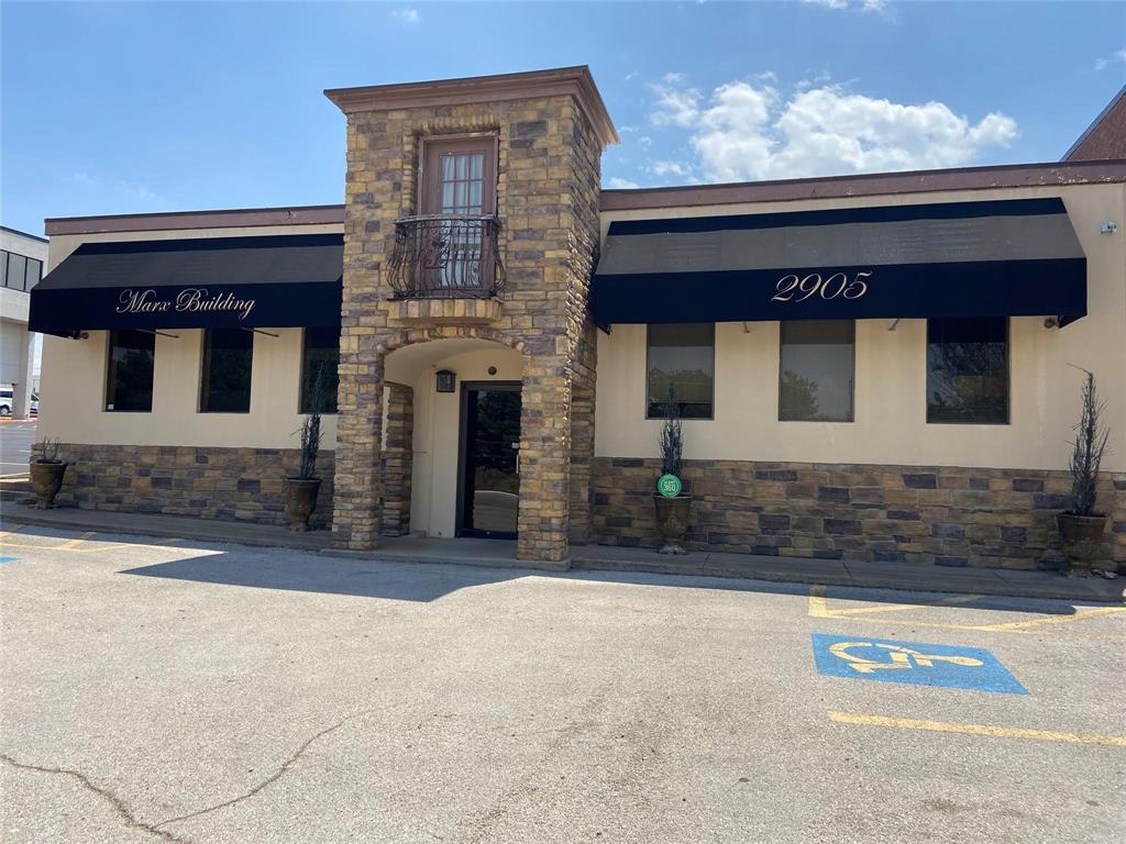 Description: DOUBLE LOT Eight Suites ranging 372 SF to 1050 SF, with roof installed 2021. Currently a law office and 3 sub leases month to month. Move your office space to this great location two blocks off Interstate 30. Located in the I-30, Camp Bowie and the Ridglea Area. 2905 Lackland has 12 spaces in the front parking area and will be sold to include the adjacent lot directly behind that is lot 17A at 2405 Sappington which adds 10 spaces for additional parking and an entry from Sappington.