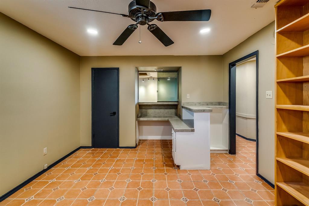 Lynch - Commercial Sale
