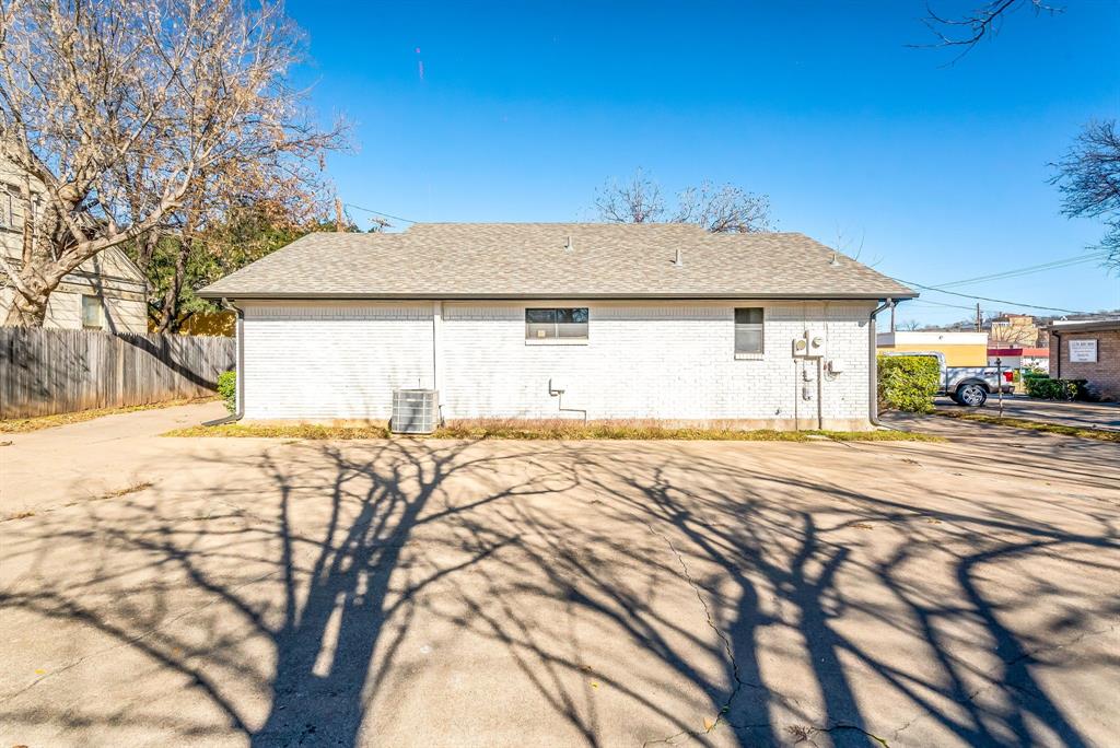 Lynch - Commercial Sale