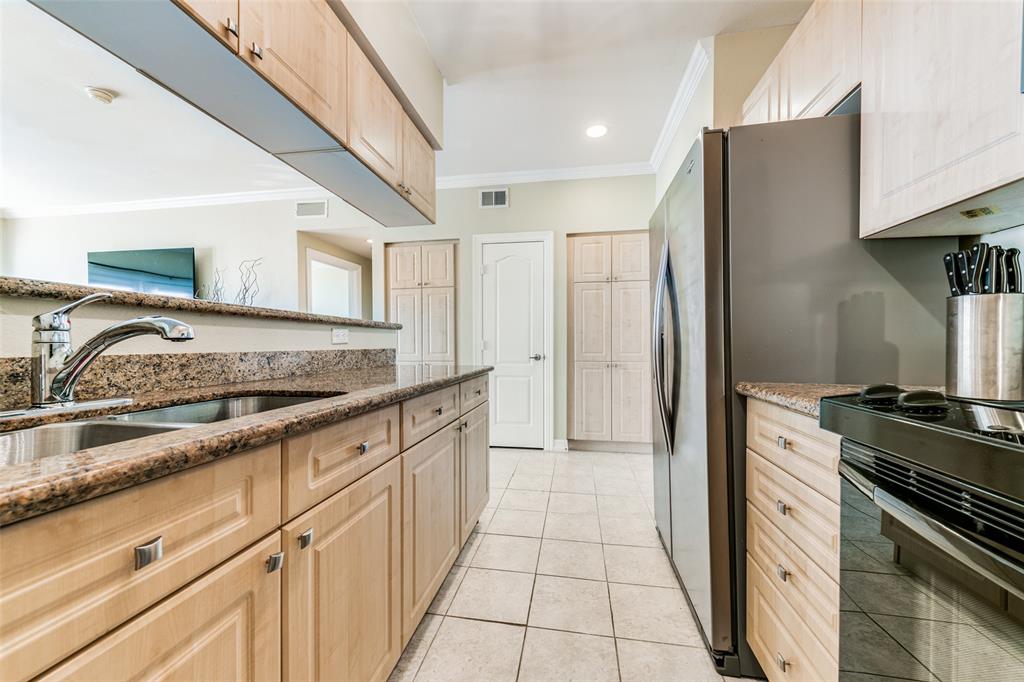 Wyndemere Condo - Residential Lease