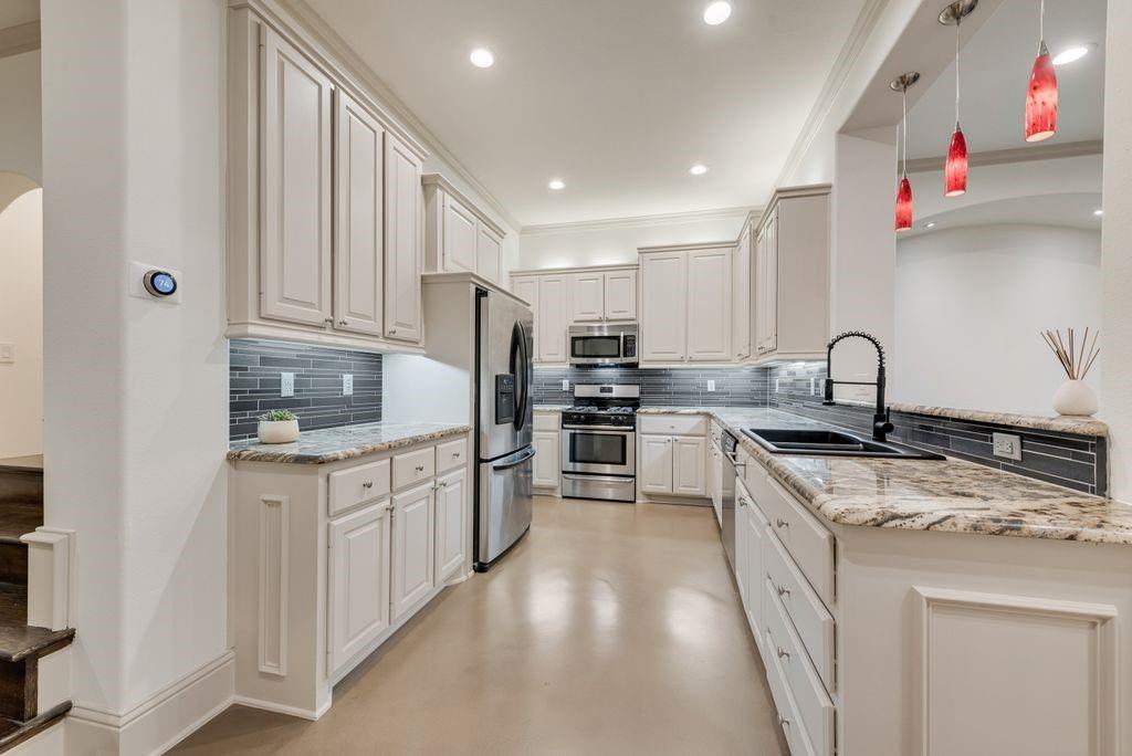 Renaissance Way Amd - Residential