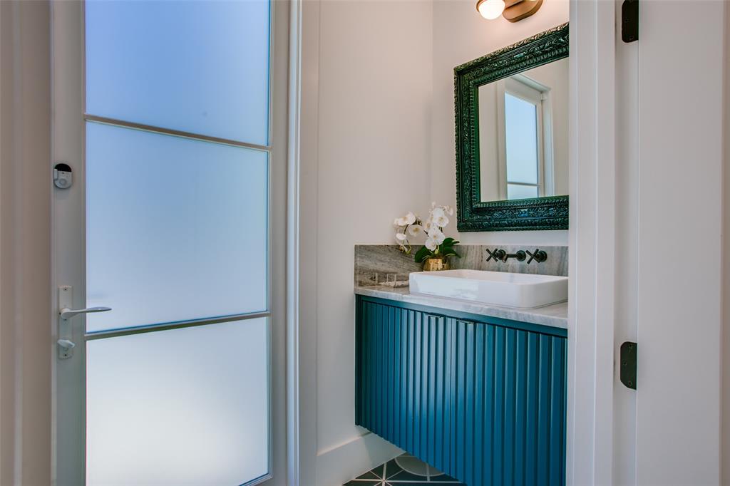 Shore Crest Estate - Residential
