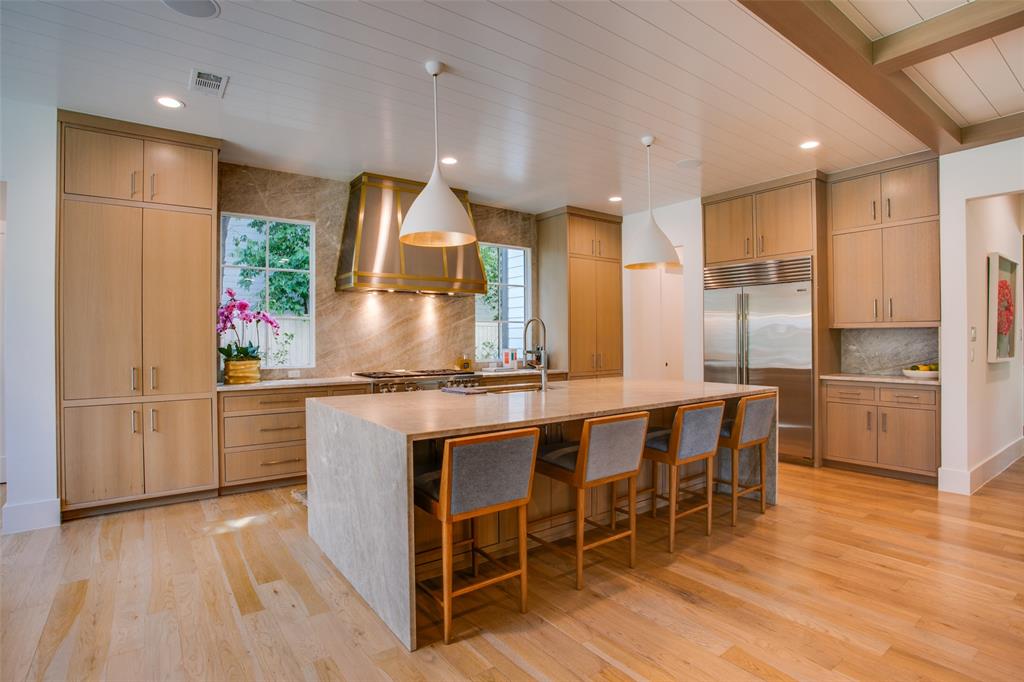 Shore Crest Estate - Residential