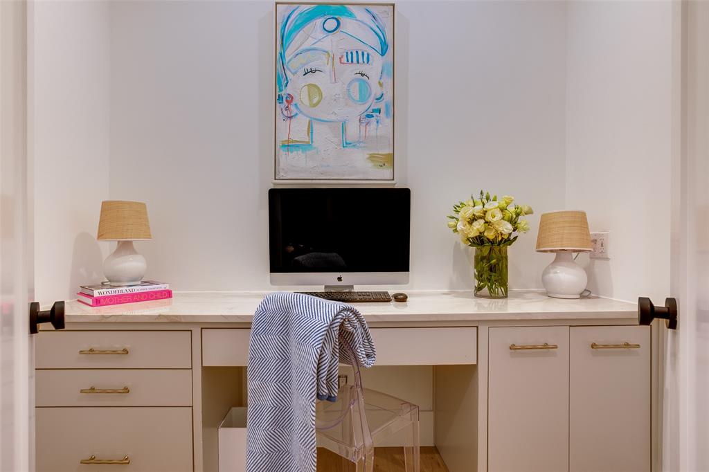 Shore Crest Estate - Residential