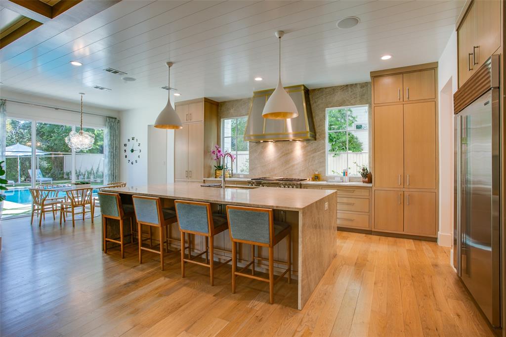 Shore Crest Estate - Residential