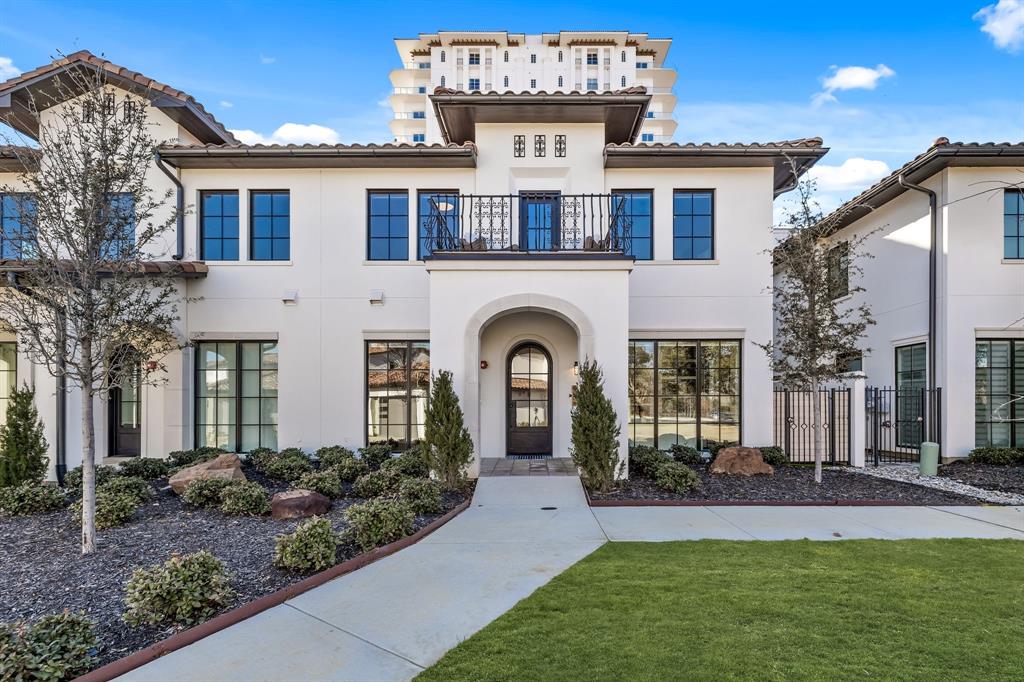 High Rise convenience and amenities with the privacy and peacefulness of a single family home! This Townhome is attached to the prestigious Lakeside Tower and comes with all the amenities offered within, yet it has the unique independence of its own front door. This home does not sacrifice fashion for function. The sleek Santa Barbara architecture offer a welcoming exterior to a home that is truly practical. With top of the line appliances, numerous bedrooms, flex spaces, an outdoor courtyard and upper level viewing deck. Its private two car garage resides within the Tower parking garage offering security and safety unparalleled! Also provides garage trash pickup, without ever stepping outside. 

Literally steps away from the Spa, Pool, Hiking and Biking Trails, Dog Park, Gym, Golf Simulator, Movie Theater, and Private Dining Rooms of the Tower, this one of a kind property will not be around for long! Come see the uniqueness of this gem for yourself!