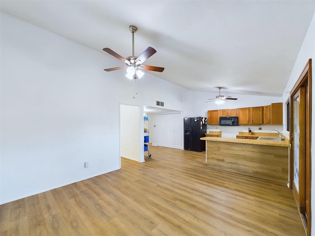 South Lake 3 - Residential