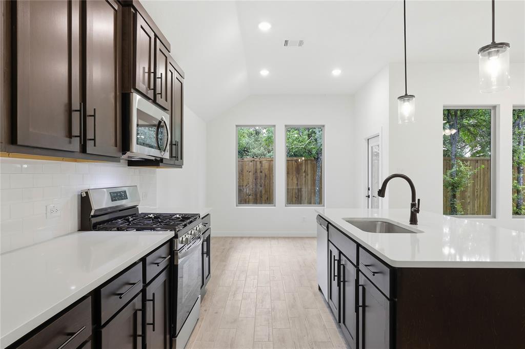 Meadow Lakes - Residential