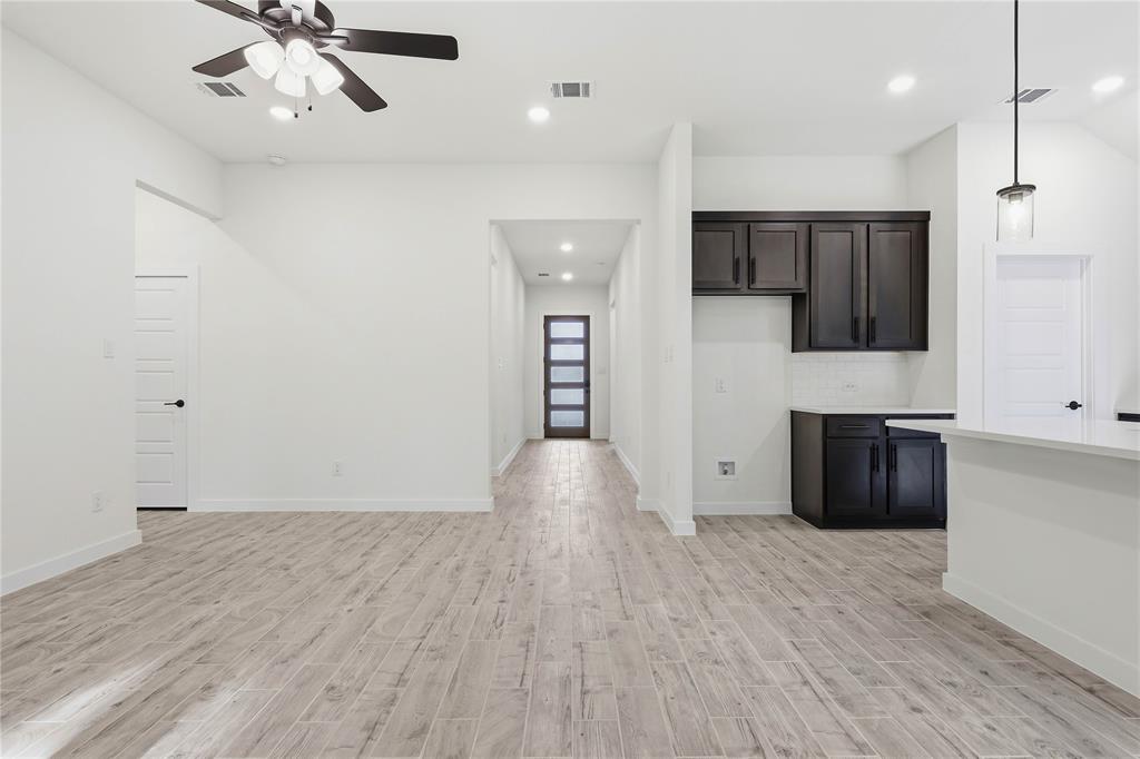 Meadow Lakes - Residential