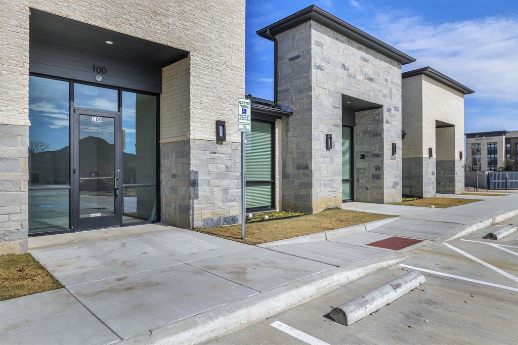Fountainview Center - Commercial Sale