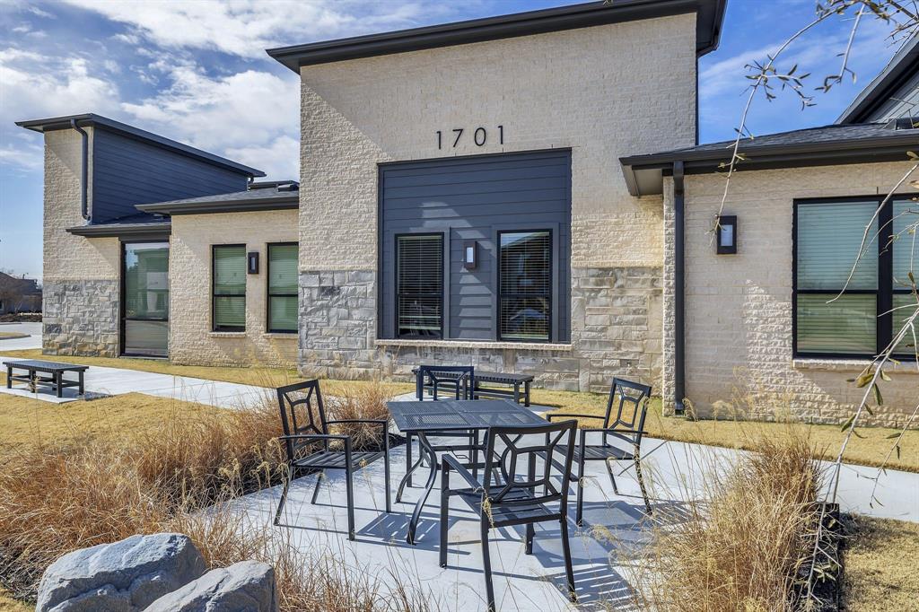 Fountainview Center - Commercial Sale