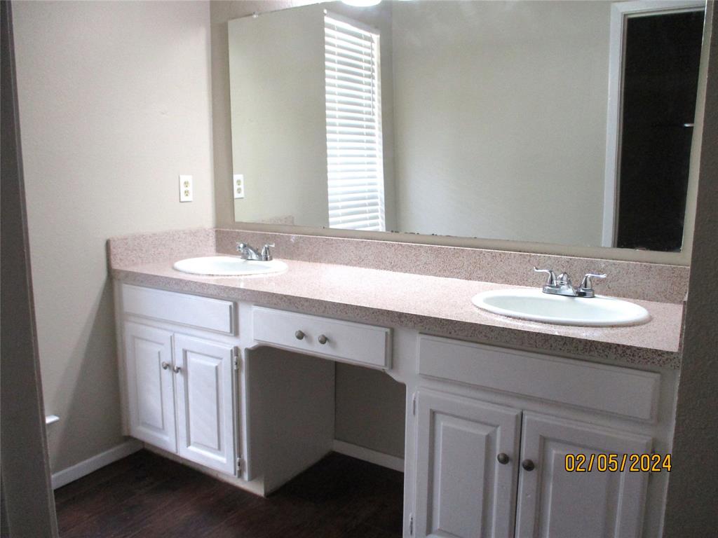 Wilshire Village Square Add - Residential Lease