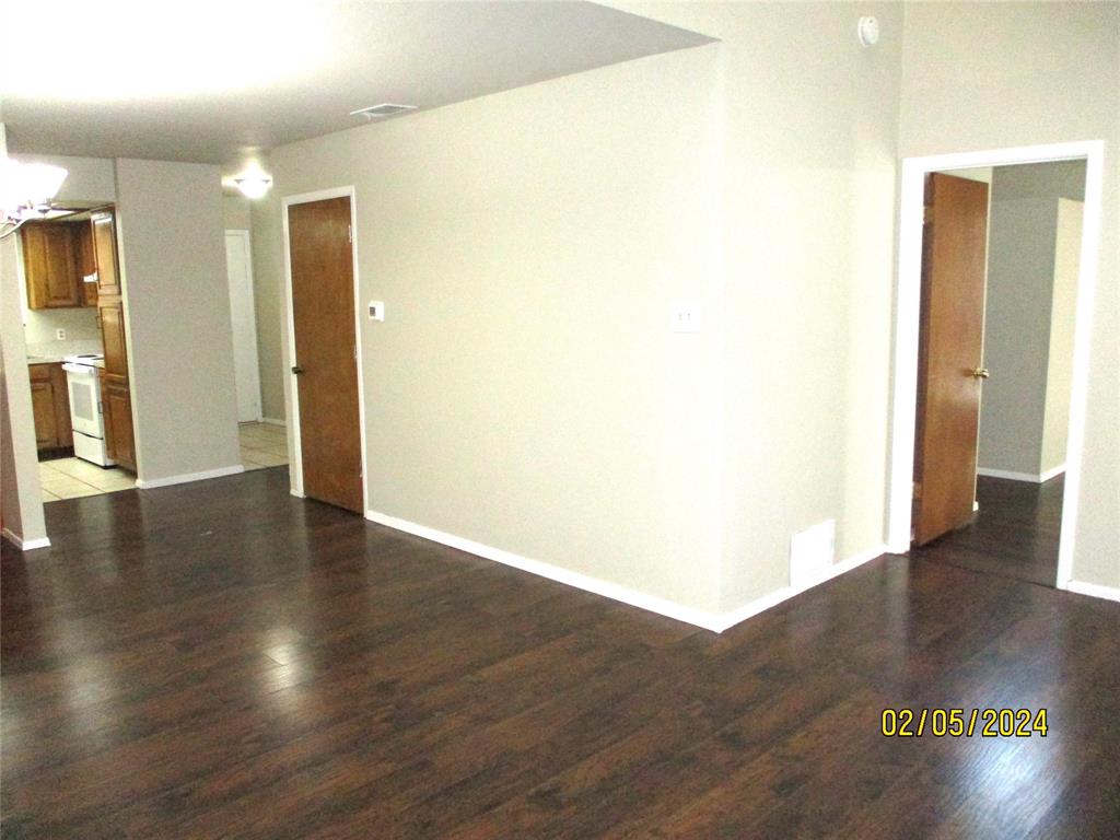 Wilshire Village Square Add - Residential Lease