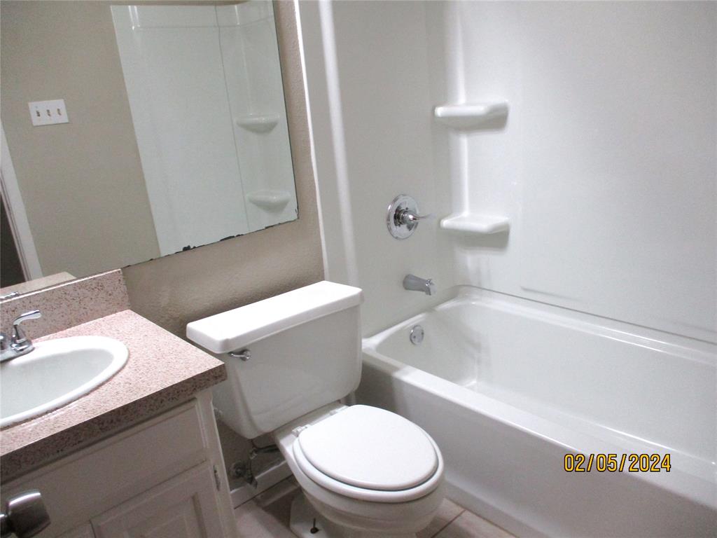 Wilshire Village Square Add - Residential Lease