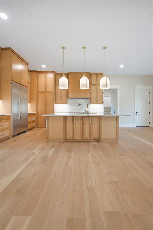 ROYAL CREST - Residential