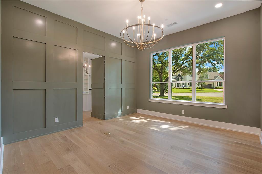 ROYAL CREST - Residential