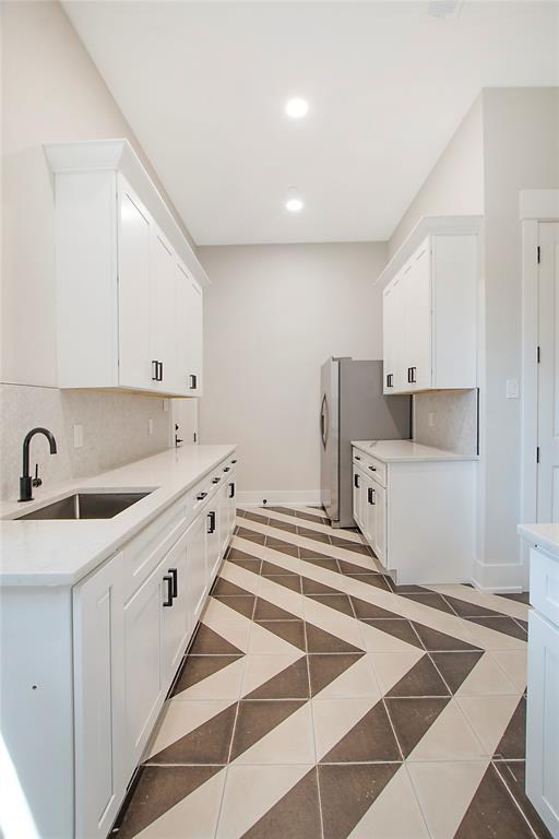 ROYAL CREST - Residential