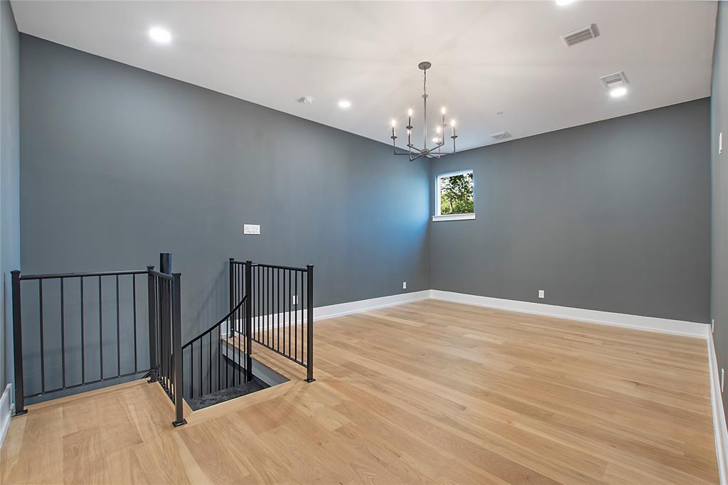 ROYAL CREST - Residential