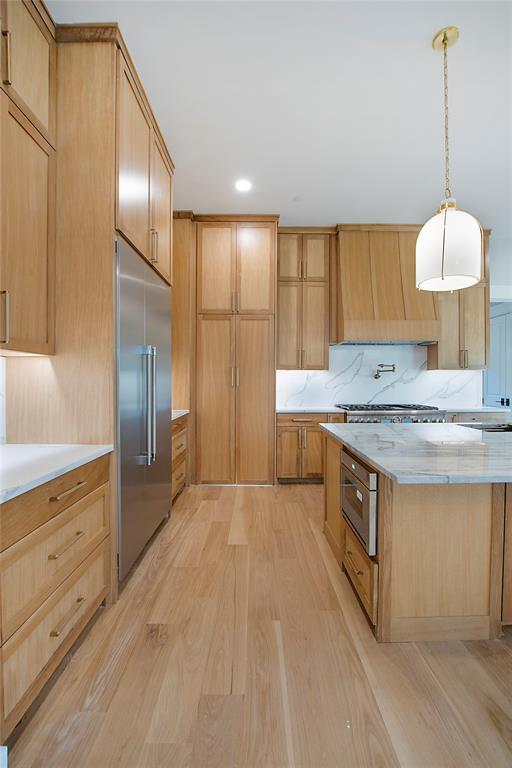 ROYAL CREST - Residential