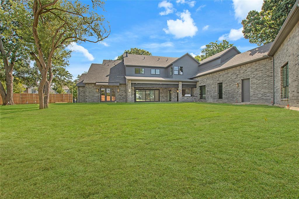 ROYAL CREST - Residential
