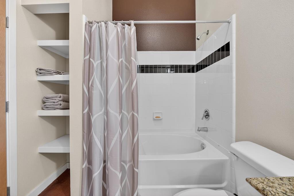 Texas & Pacific Lofts Condo - Residential