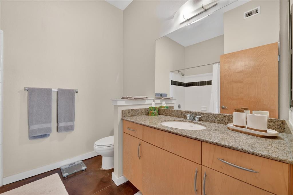Texas & Pacific Lofts Condo - Residential