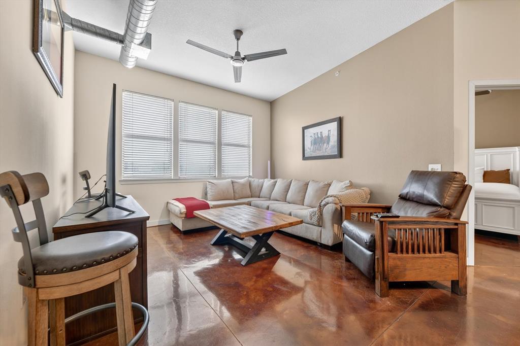 Texas & Pacific Lofts Condo - Residential